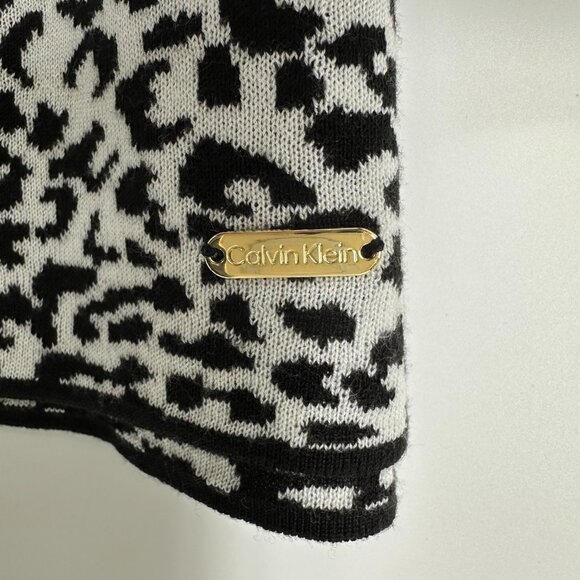 3/$25 Calvin Klein Snow Leopard Print Long Sweater L Cowl Neck Tunic Black White - Picture 6 of 8